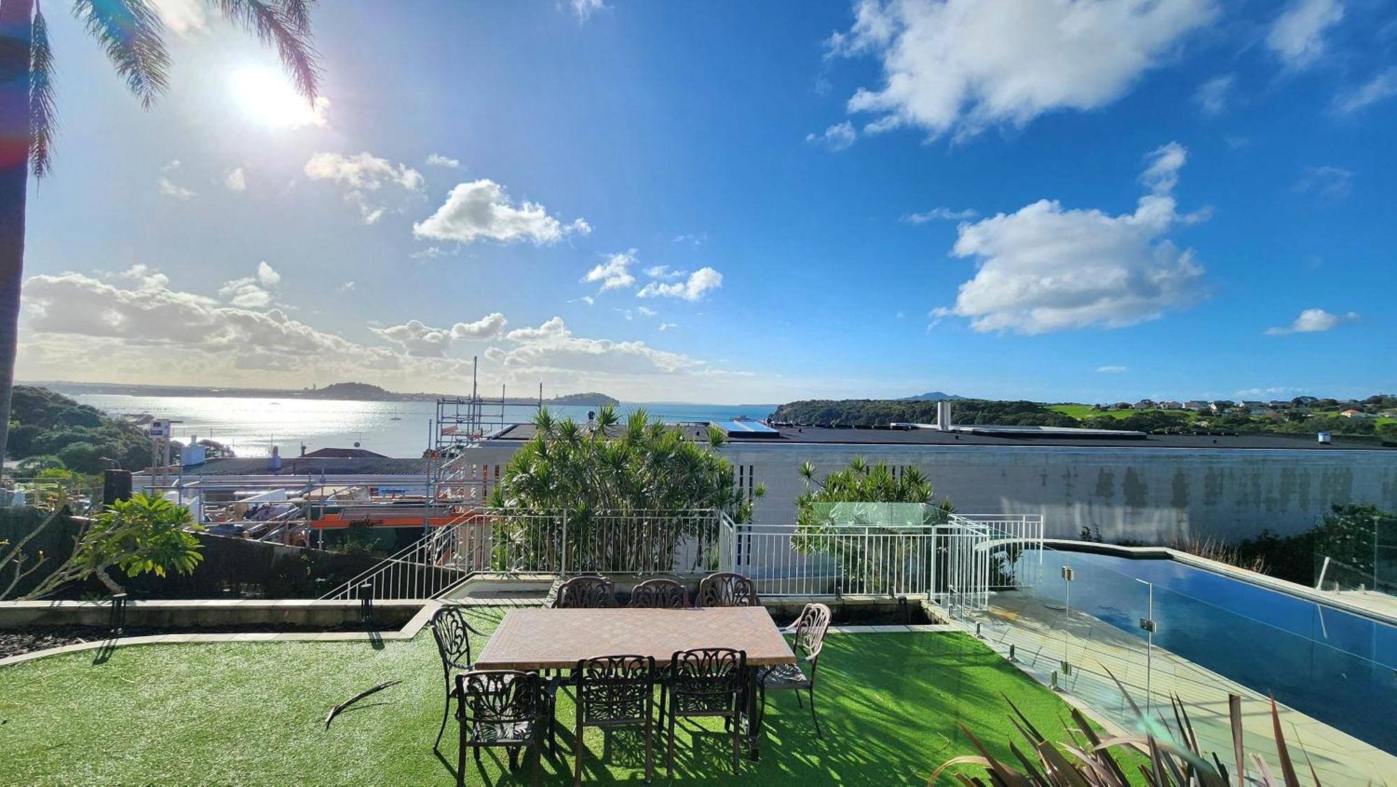 Orakei Grandeur Mansion With Sea Views & Pool Villa โอ๊คแลนด์ ภายนอก รูปภาพ