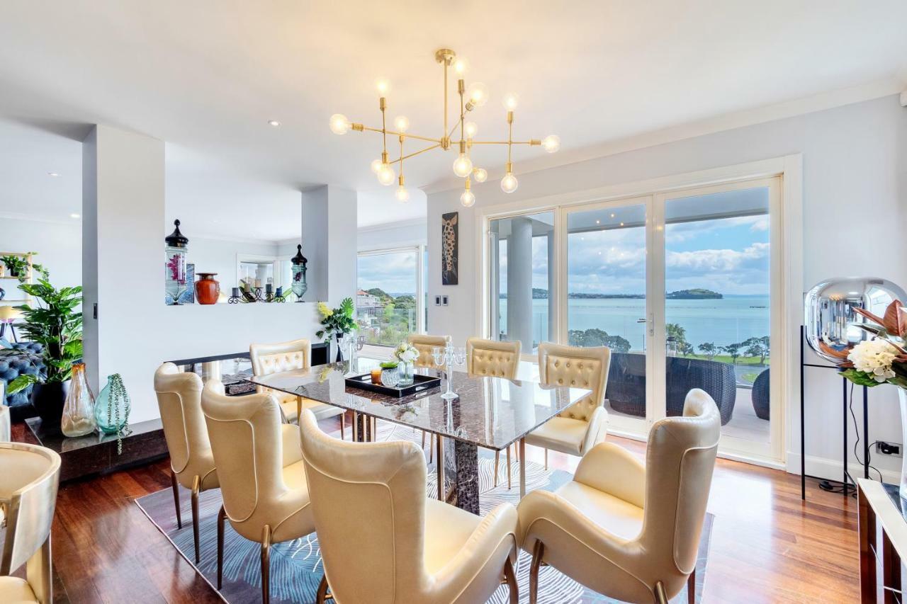 Orakei Grandeur Mansion With Sea Views & Pool Villa โอ๊คแลนด์ ภายนอก รูปภาพ
