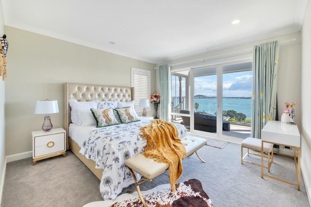 Orakei Grandeur Mansion With Sea Views & Pool Villa โอ๊คแลนด์ ภายนอก รูปภาพ