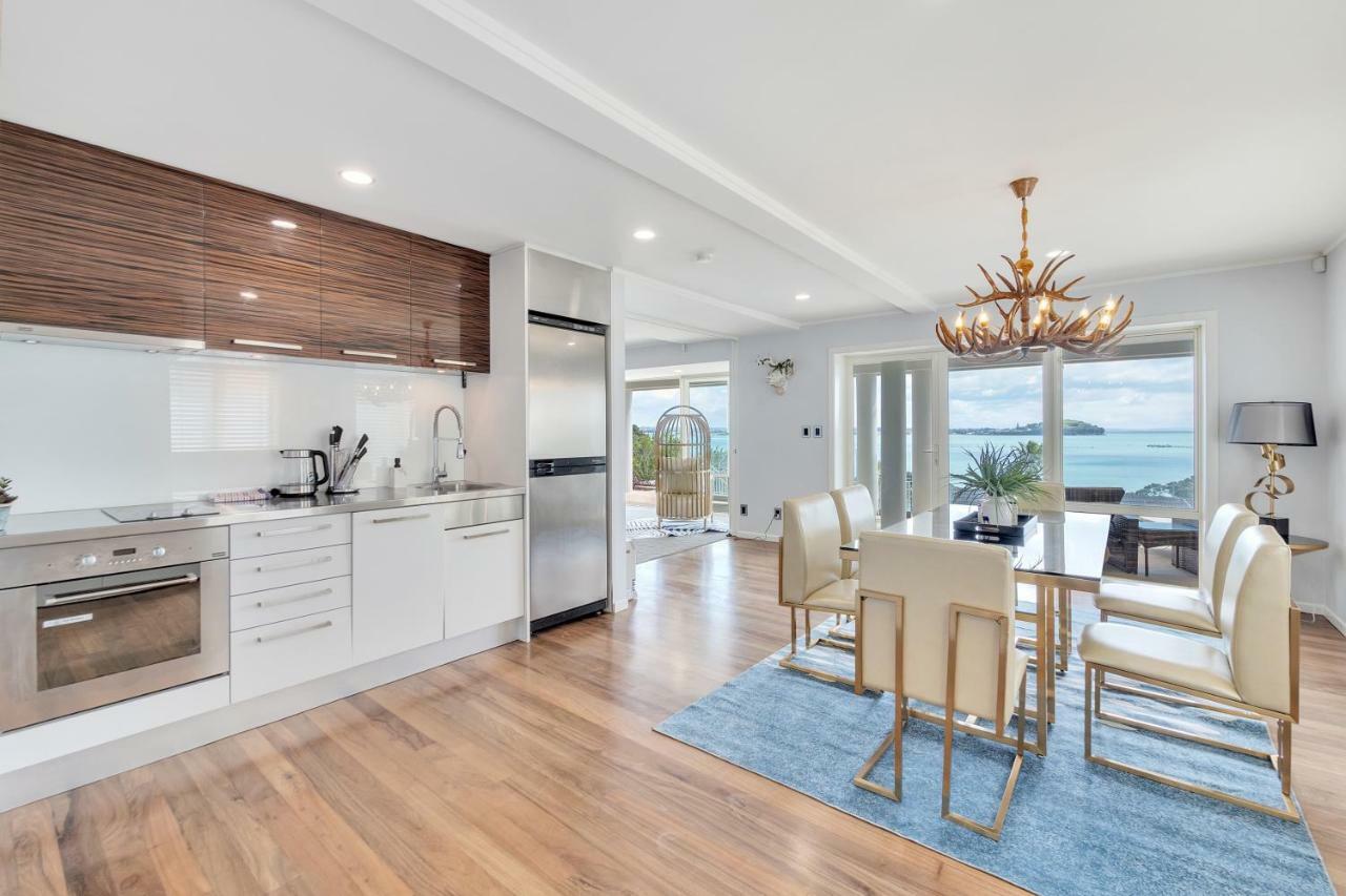 Orakei Grandeur Mansion With Sea Views & Pool Villa โอ๊คแลนด์ ภายนอก รูปภาพ